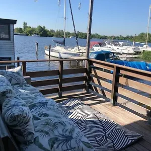  Vakantiehuis Waterwolf